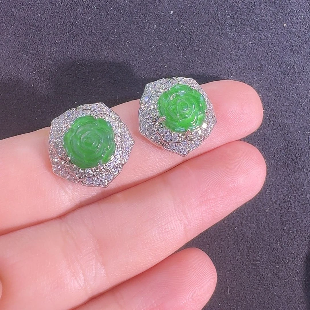 翡翠未镶嵌耳饰玫瑰