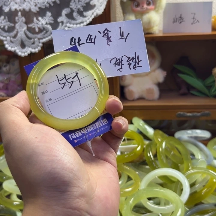 蛇纹石玉未镶嵌手镯347