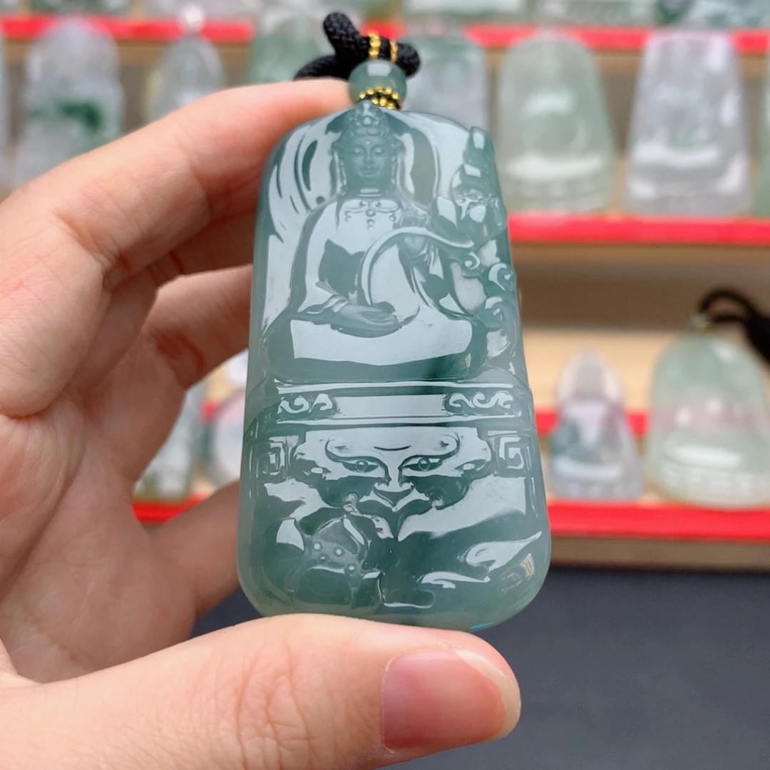 翡翠未镶嵌颈饰素衣