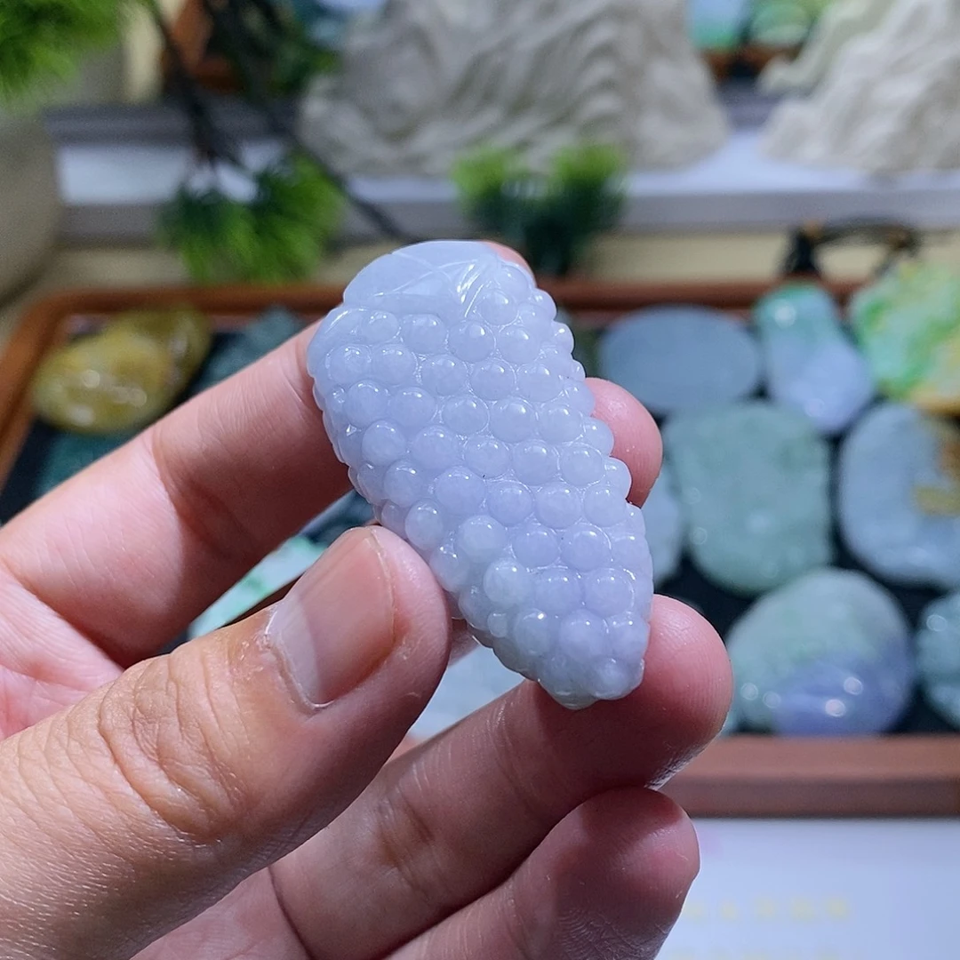 【闪购商品】翡翠颈饰未镶嵌葡萄