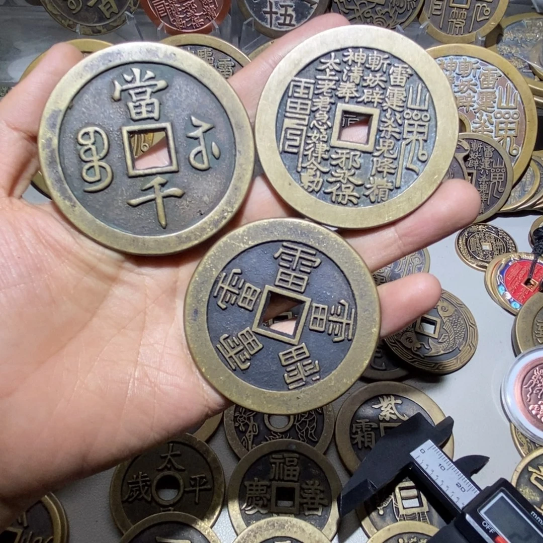 铜微瑕翻砂铸造现代工艺品
