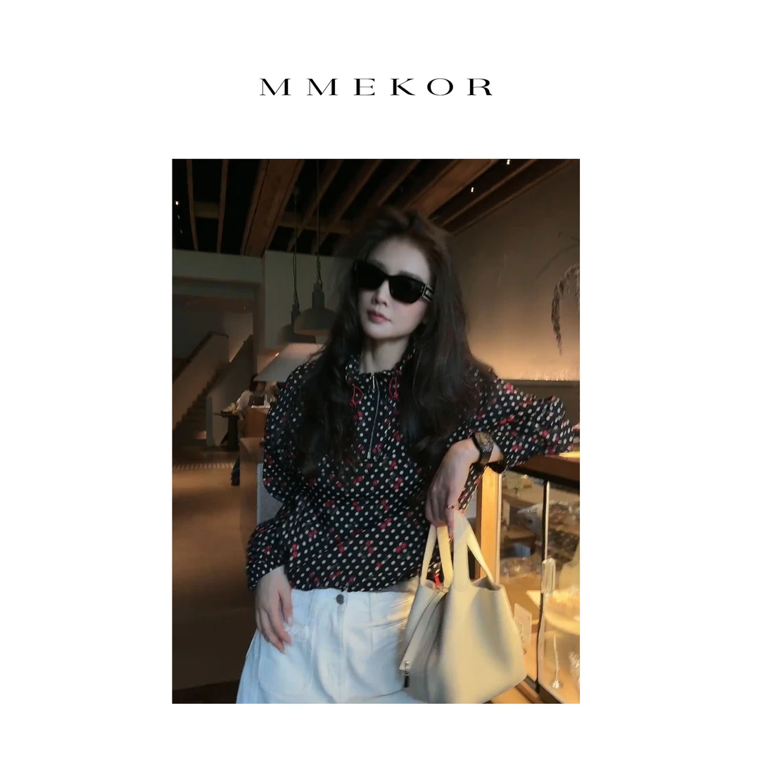 MMEKOR“樱桃时区”卫衣 2025新款失序混搭风时髦上衣 89851