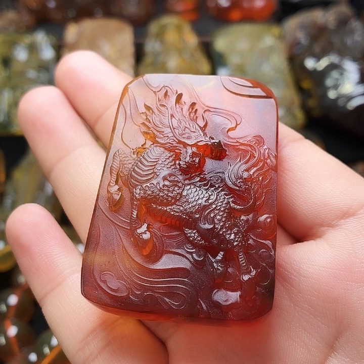 琥珀未镶嵌裸石麒麟34