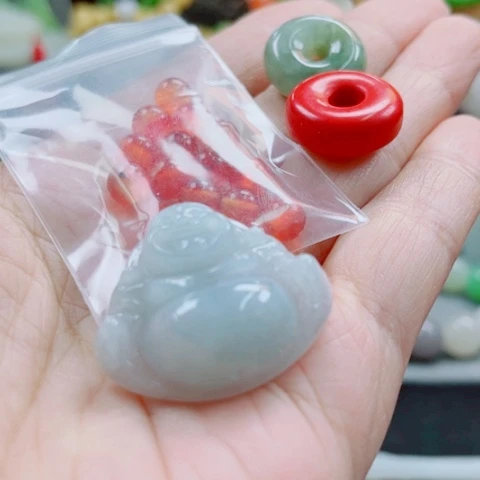 开****翡翠未镶嵌颈饰多样性发货一件