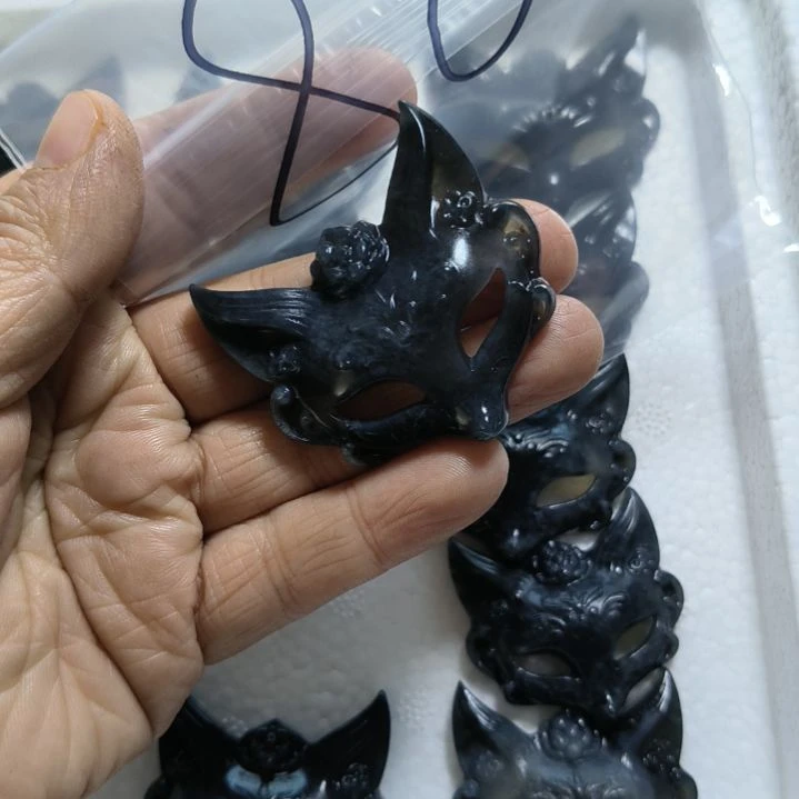 蛇纹石玉颈饰未镶嵌其*80