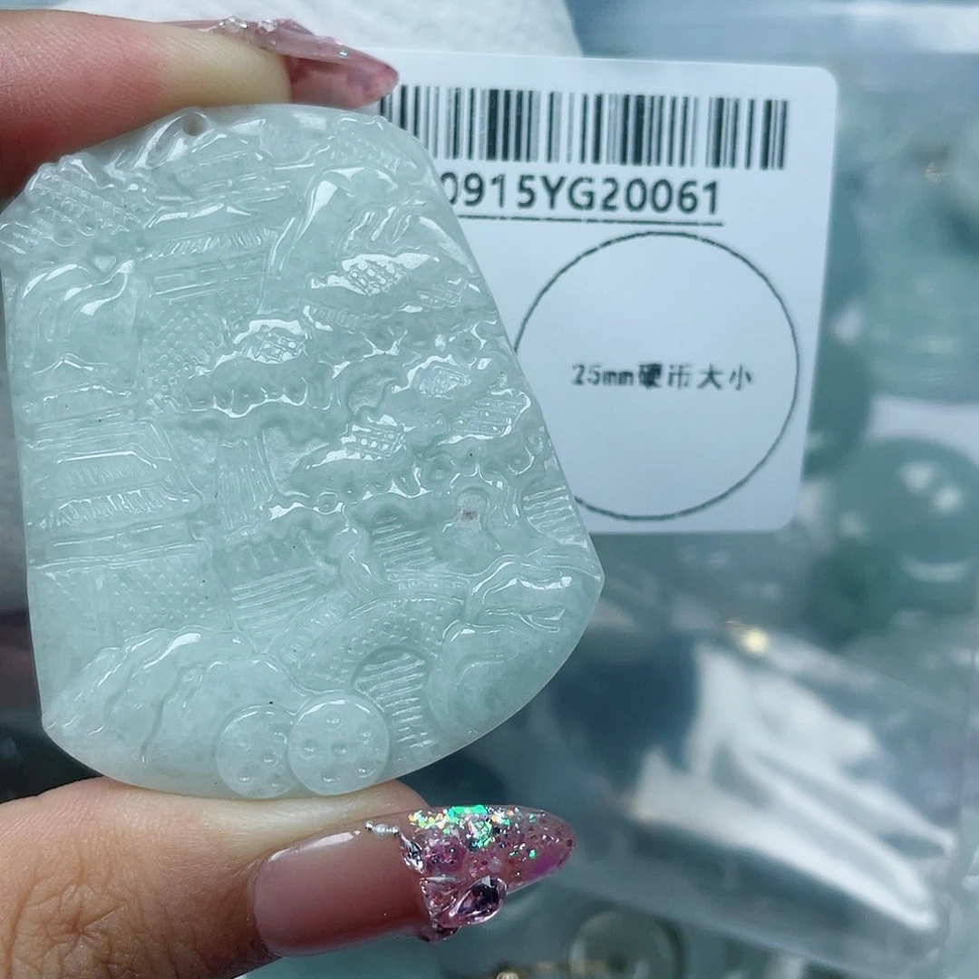 吊坠(不含链)未镶嵌翡翠