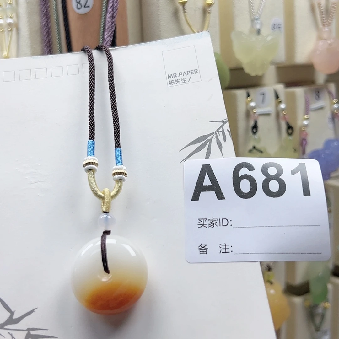 石英质玉颈饰合金珮***猪