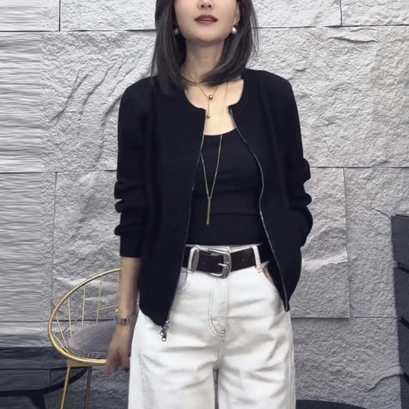 M689韩系简约小众百搭显瘦休闲黑色圆领薄款针织衫