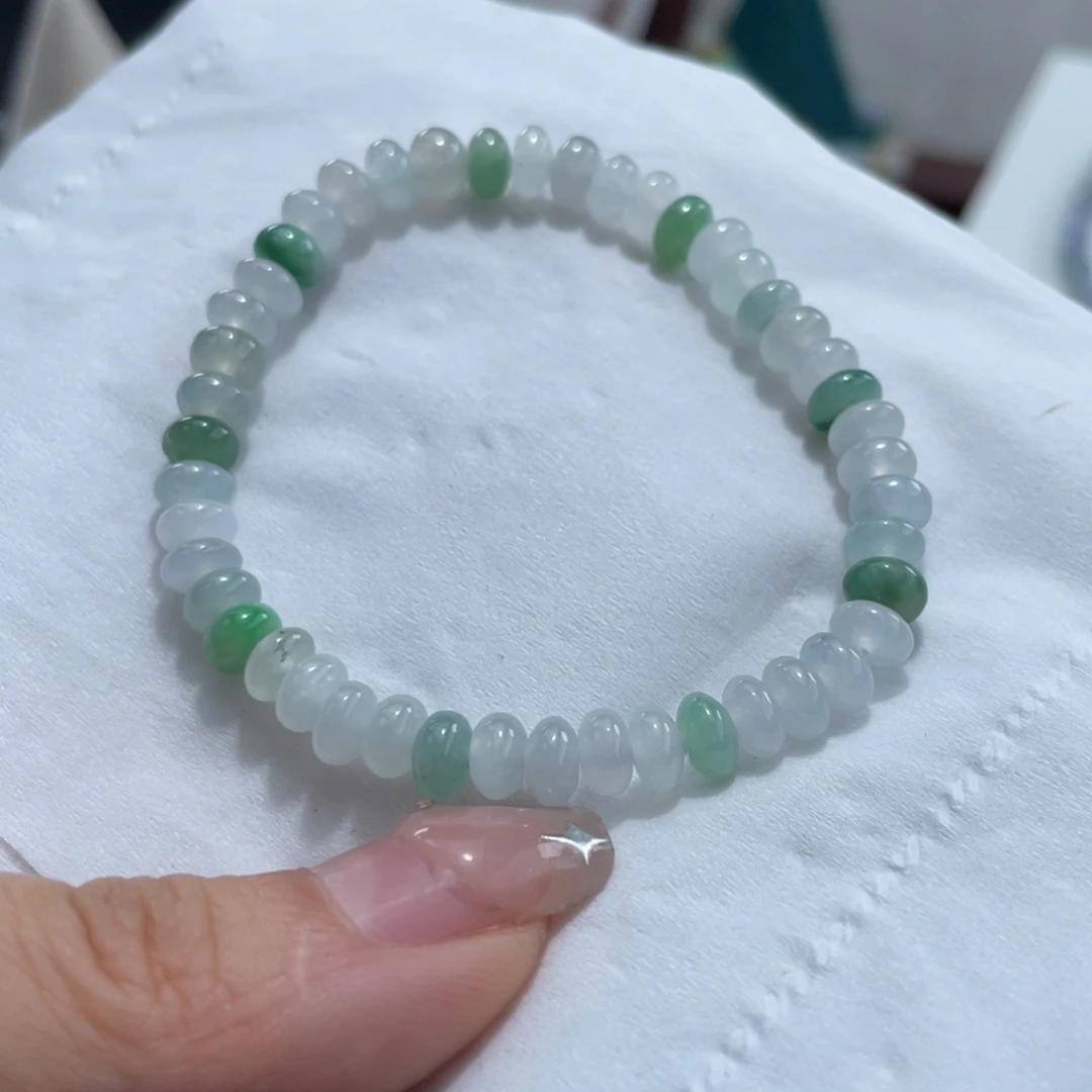翡翠未镶嵌颈饰卡6