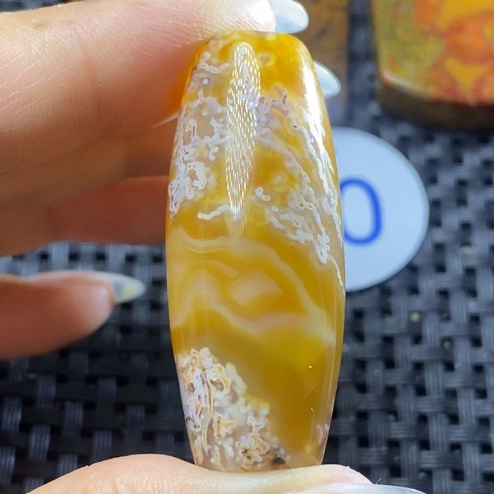 未镶嵌颈饰玛瑙/玉髓明*