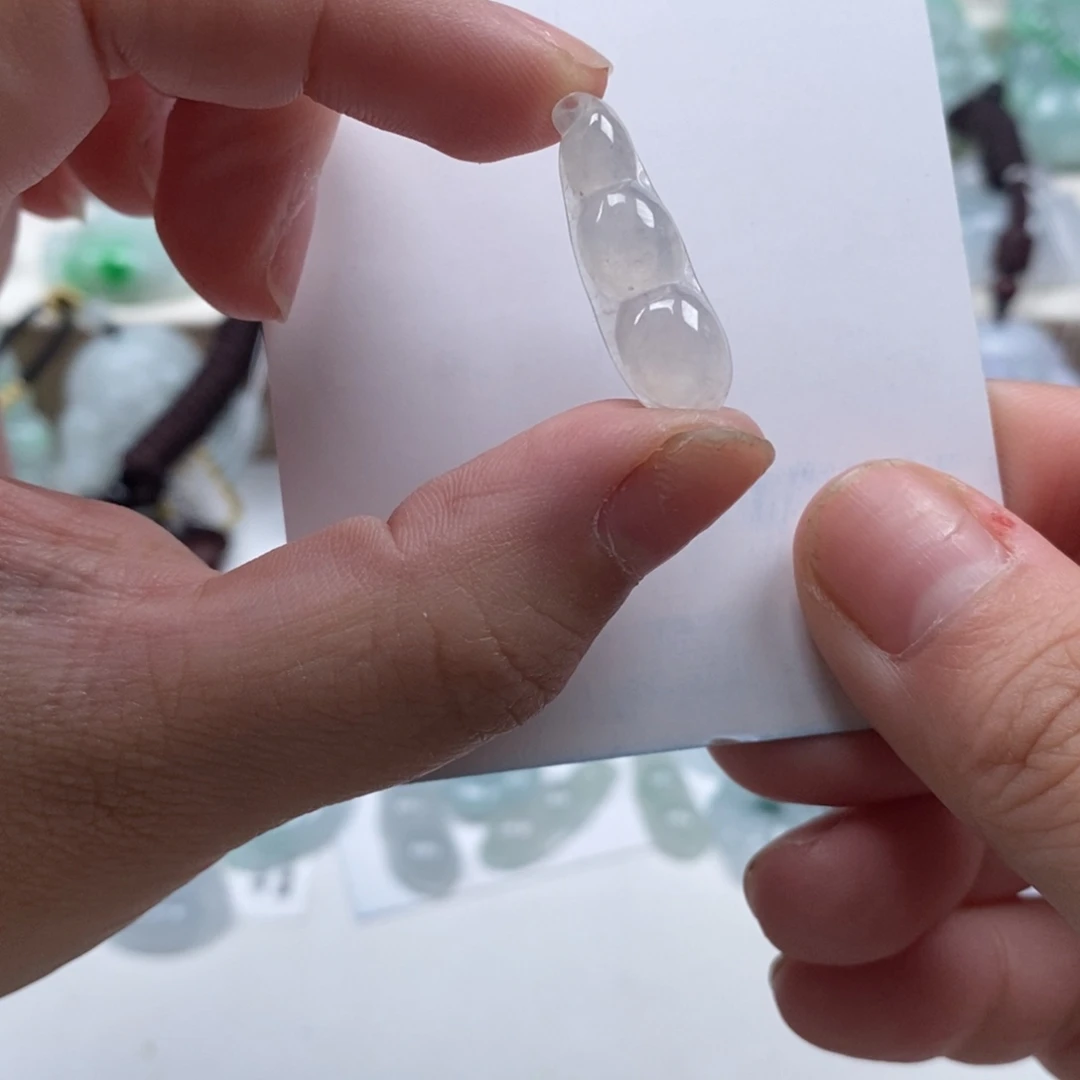 翡翠未镶嵌颈饰天然翡翠