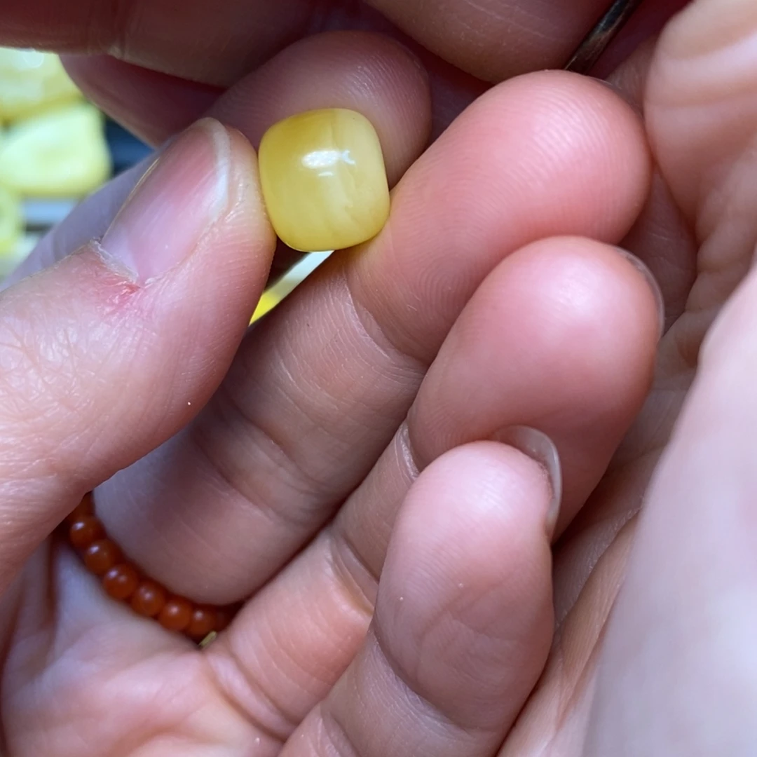 騒***稽琥珀未镶嵌裸石蜜蜡配饰