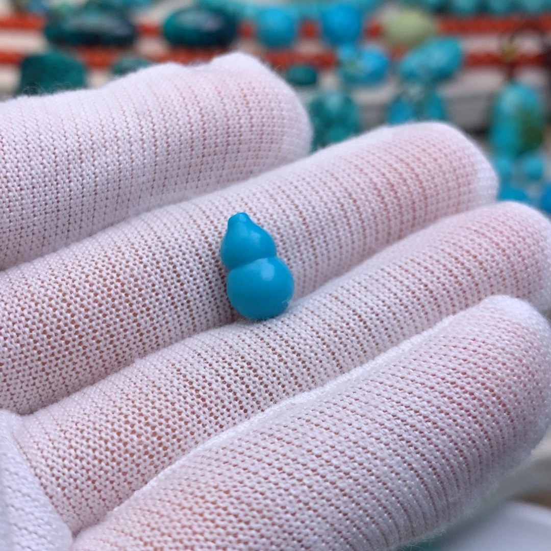 丫***座绿松石未镶嵌珠宝奇石