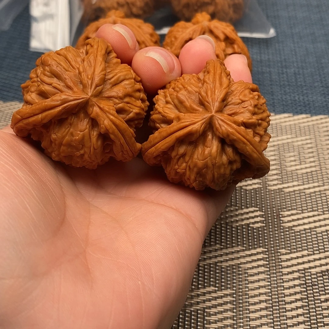 9***7文玩核桃吊坠三棱