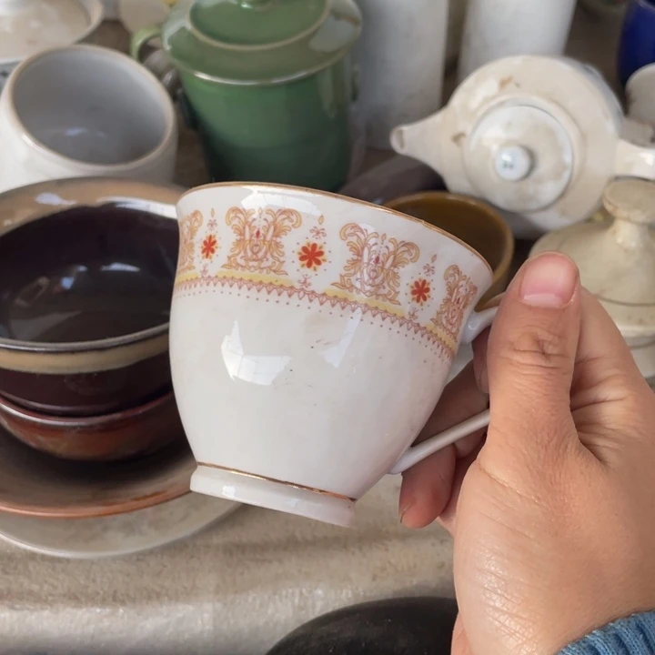 摆件陶瓷盘子碗砂锅都有