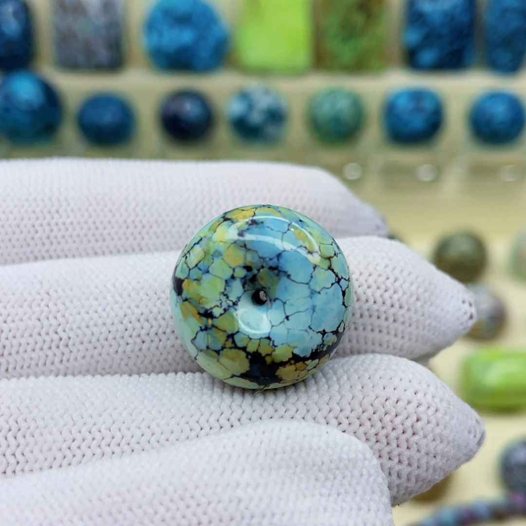 未镶嵌绿松石颈饰