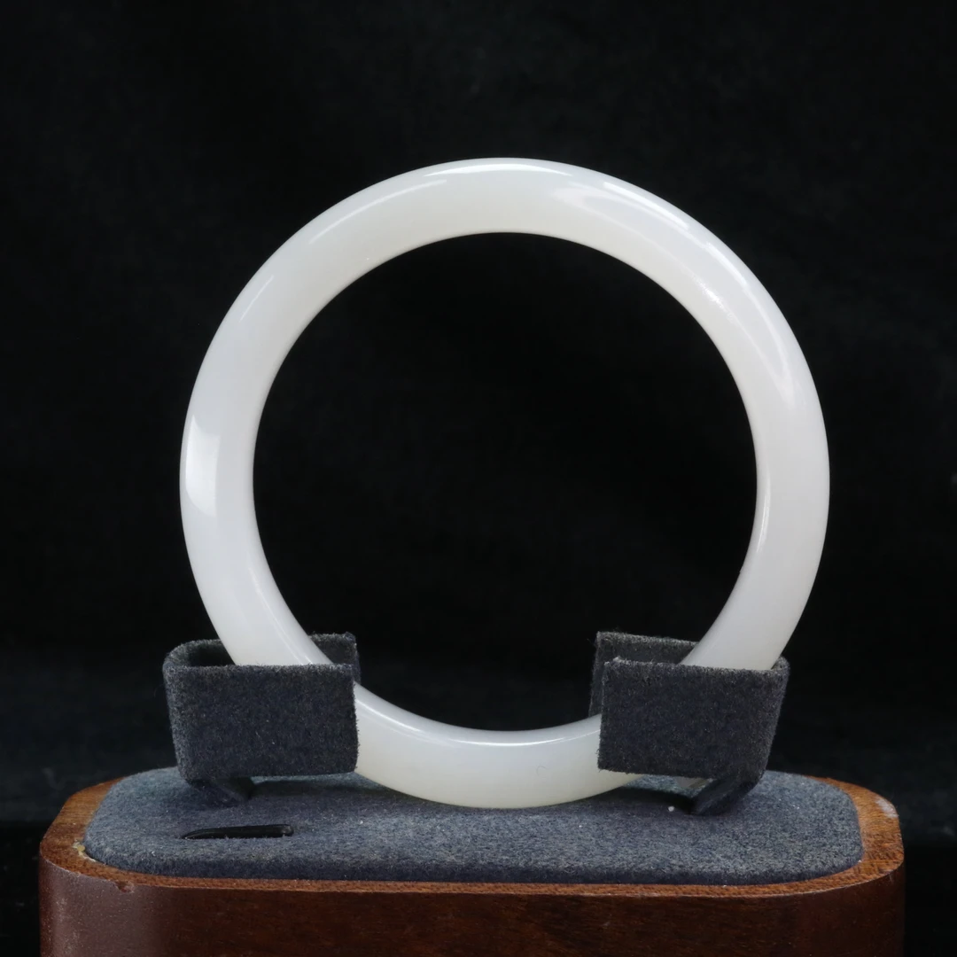 32和田玉羊脂白手镯（55.8）/500570北京中保拍卖