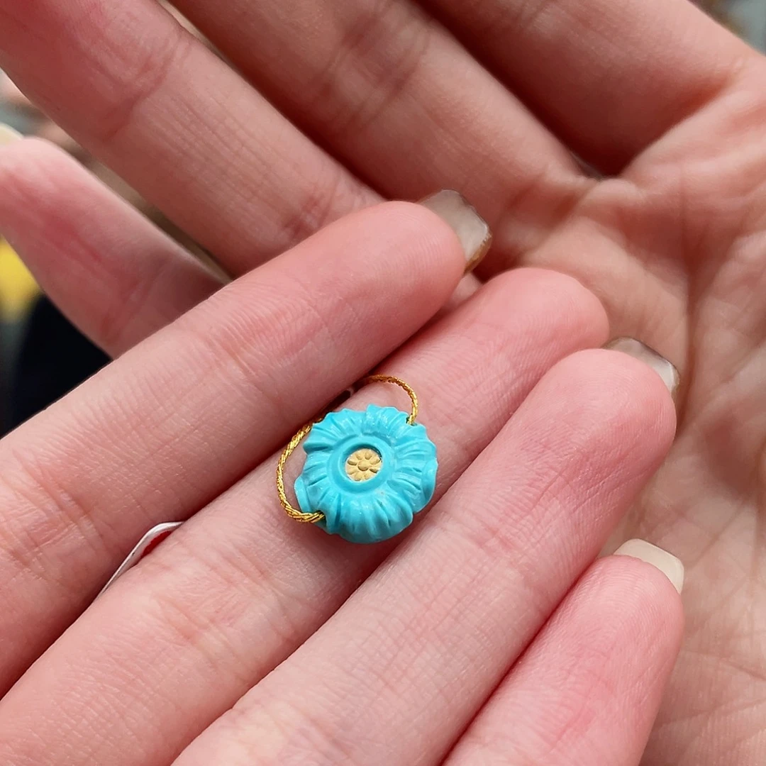 绿松石颈饰未镶嵌