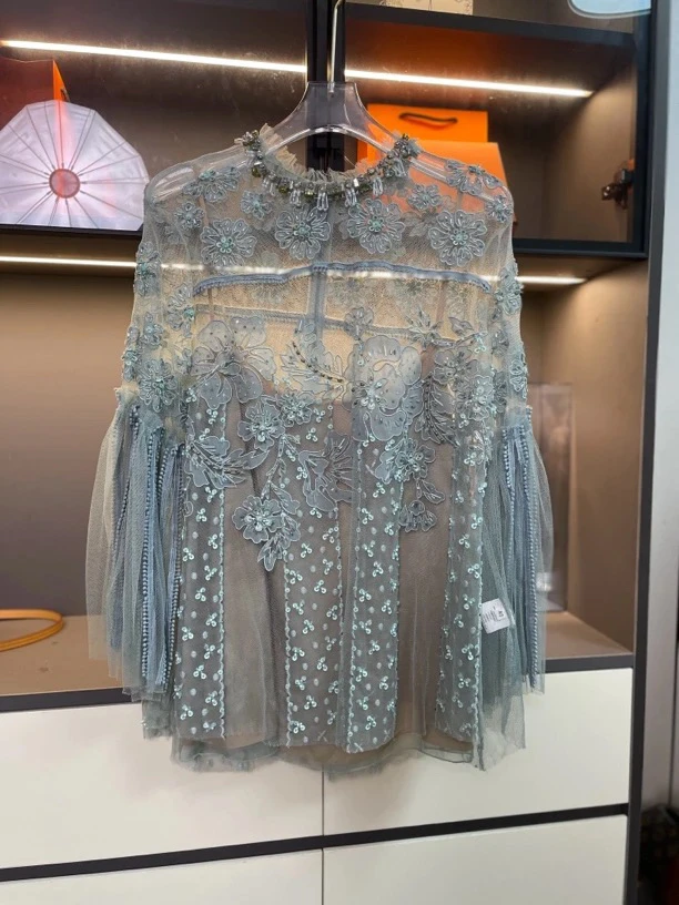 【金枝玉叶】25年夏季重磅新款手工刺绣钉珠衬衣100%桑蚕丝吊带上衣