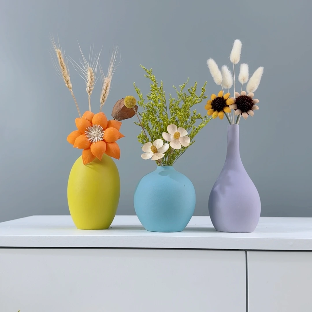 瓷片陶瓷小花瓶含花总高约20-30cm