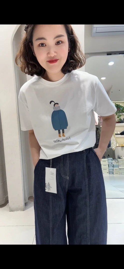 半边天家圆领宽松型休闲卡通T恤