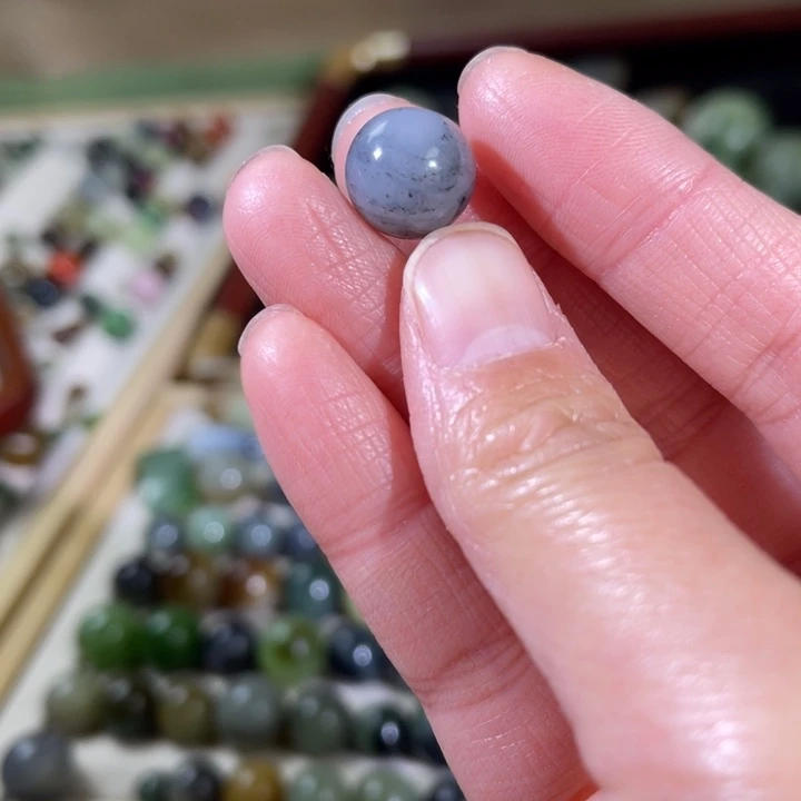 和田玉（糖玉）未镶嵌珠宝半成品12.3