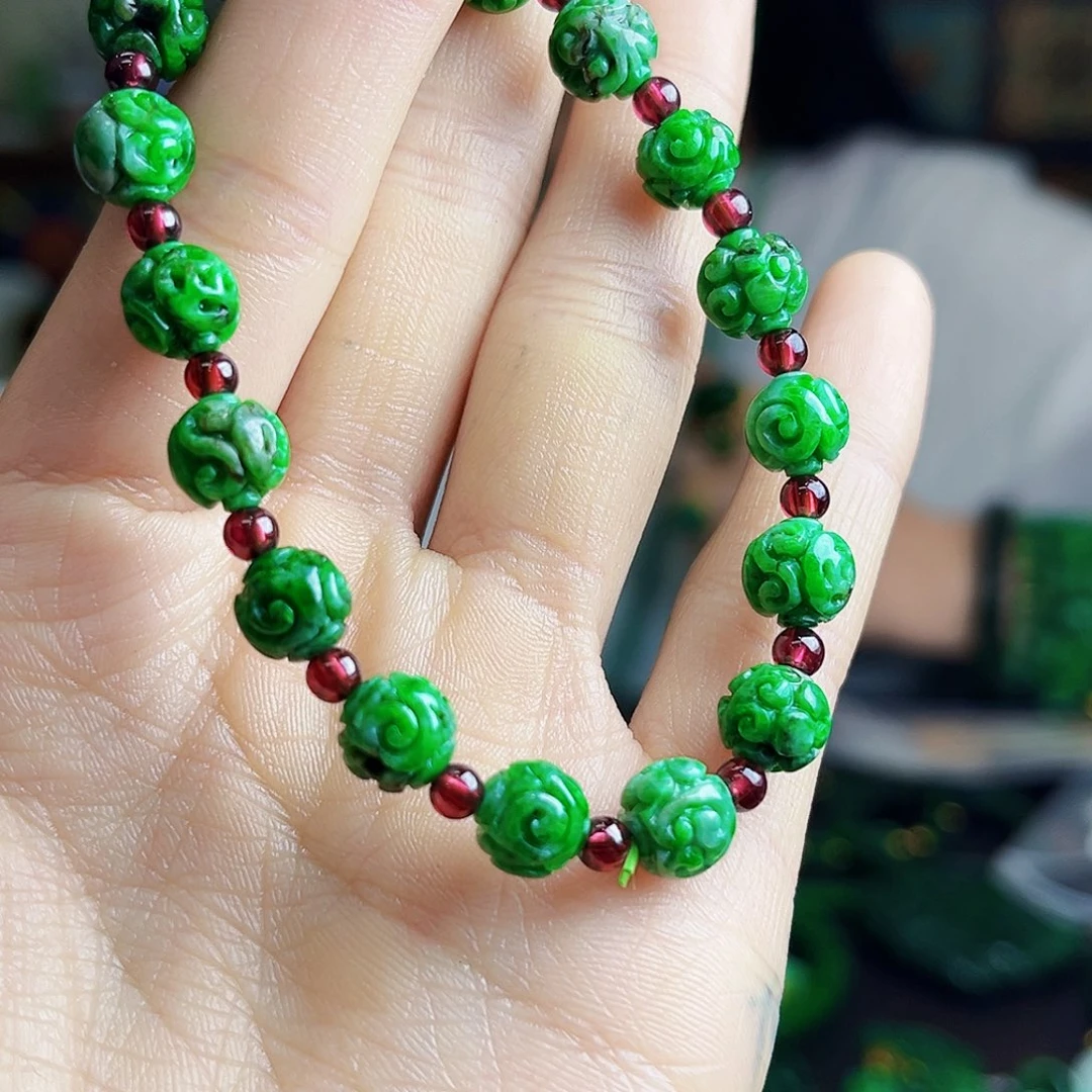 颈饰未镶嵌翡翠多样性