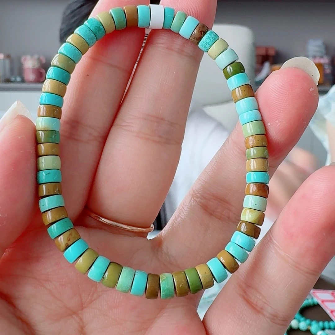 绿松石未镶嵌颈饰