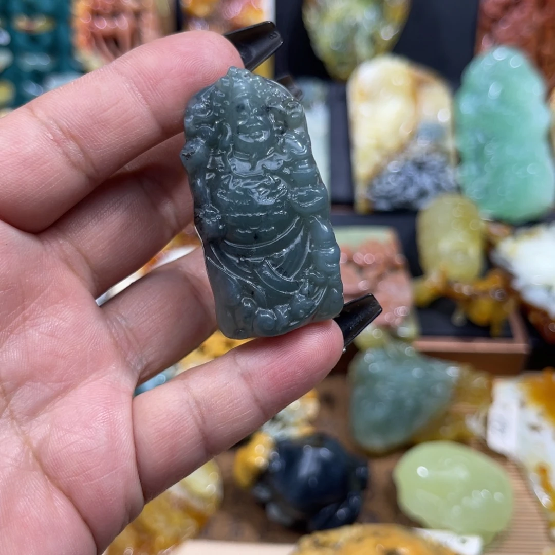 未镶嵌蛇纹石玉颈饰