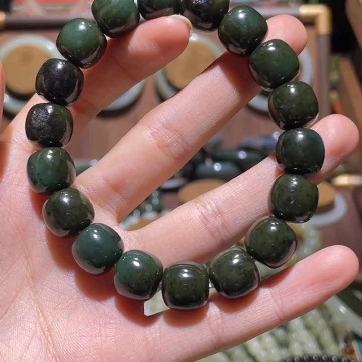 奈***桥和田玉未镶嵌手链