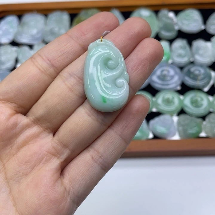 颈饰未镶嵌翡翠如意