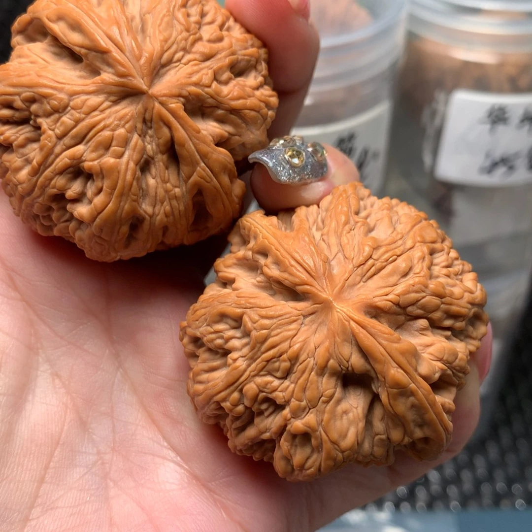 文玩核桃把件彭**爸47-16685-1
