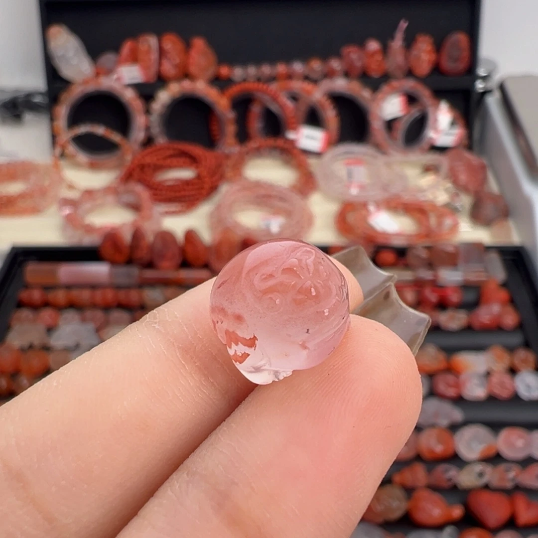 南红玛瑙未镶嵌颈饰金蟾