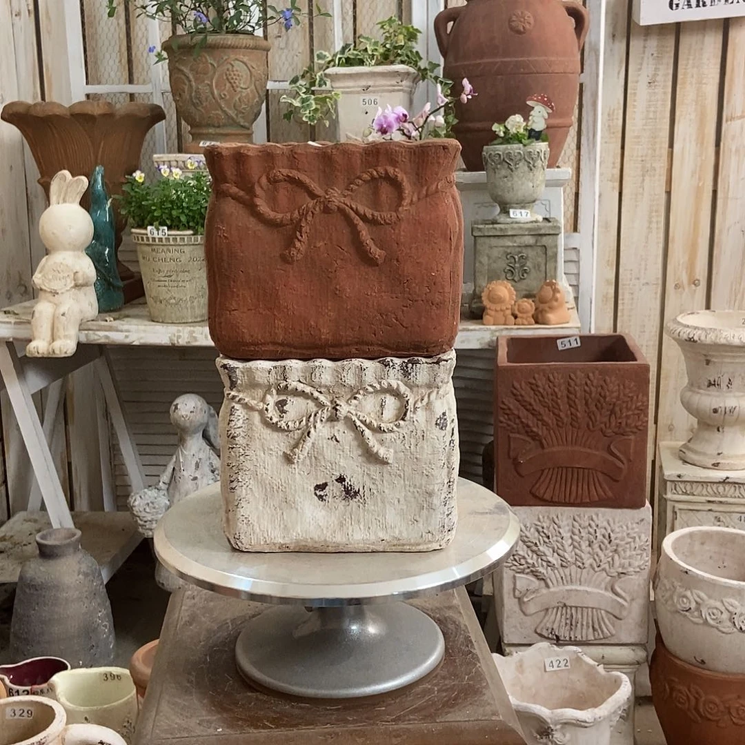 蝴蝶结方盆口18内15.5高15.5颜色备注一个