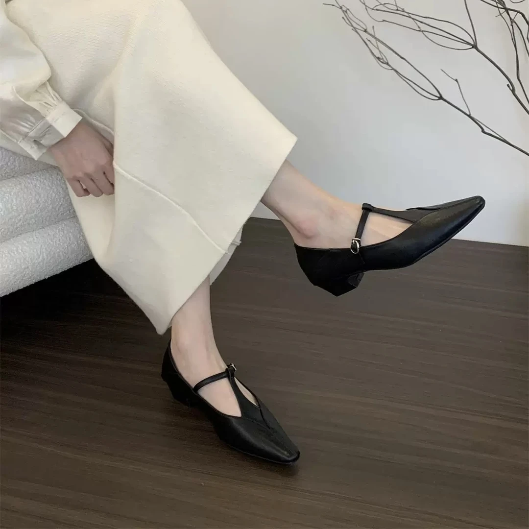 修面修面皮增高尖头韩版套脚单鞋中跟复古新复古风8685-1