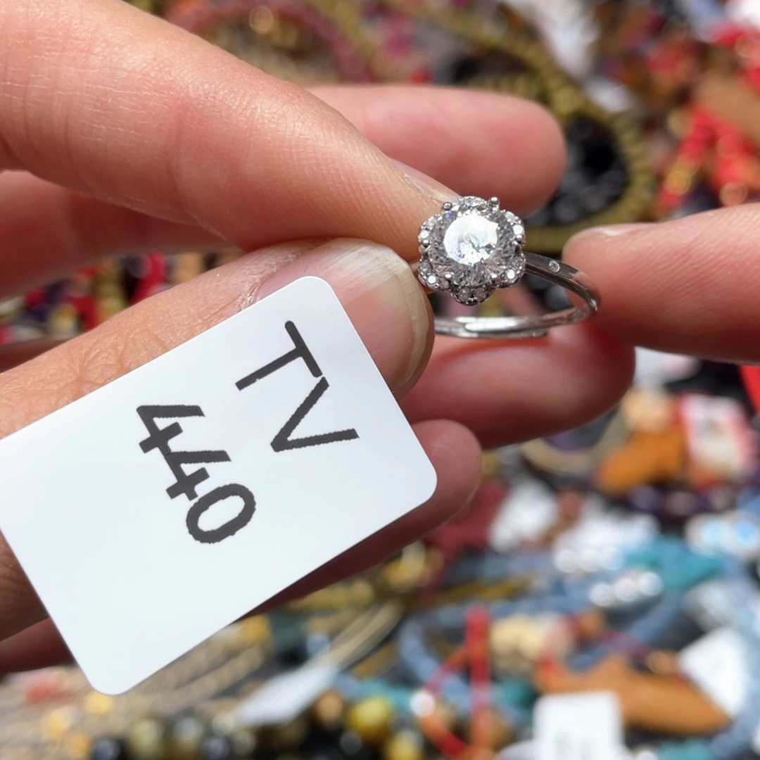 水晶多样性发一只未镶嵌