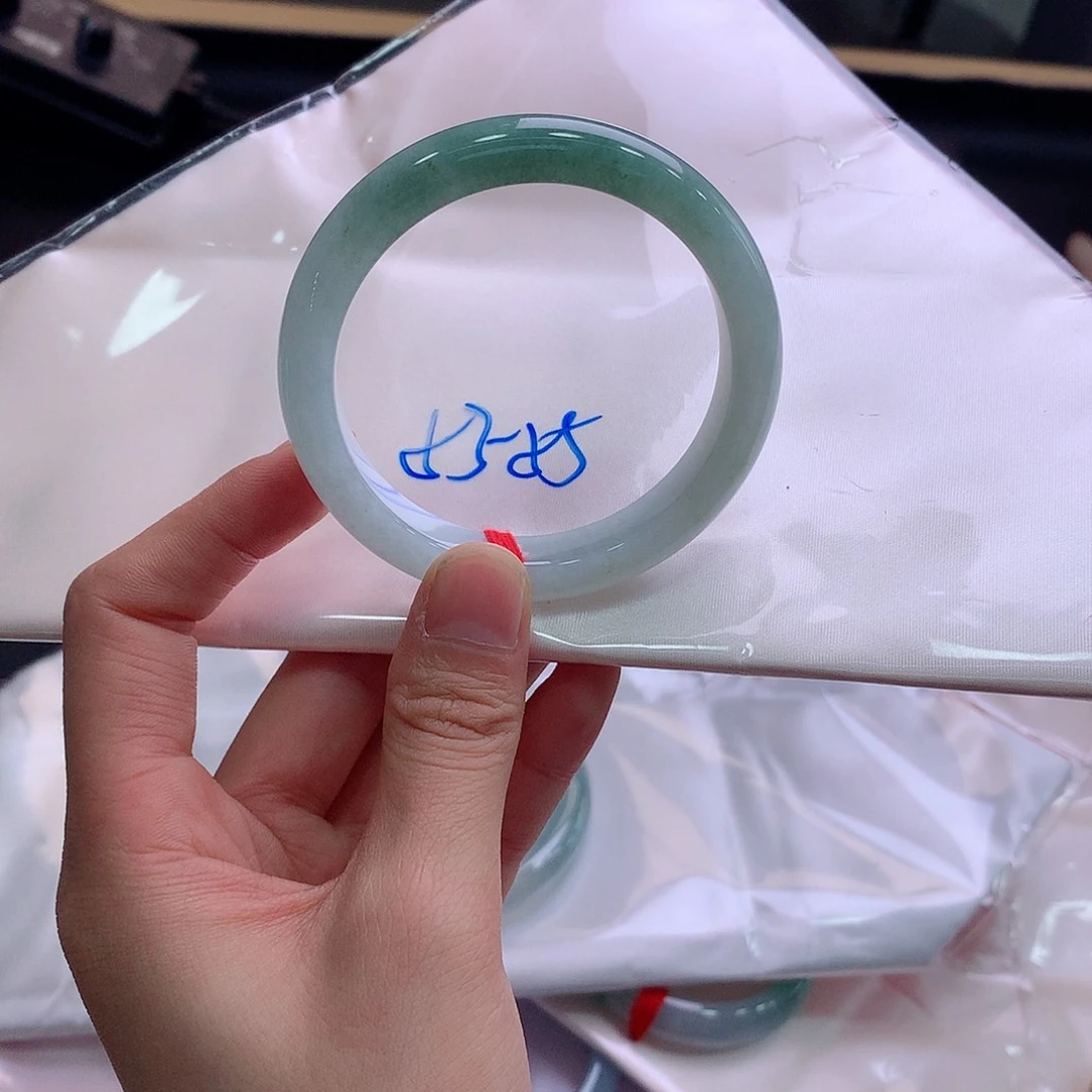 未镶嵌手镯翡翠翡翠