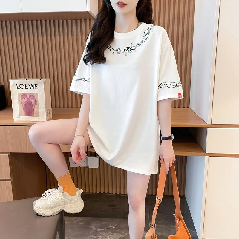 重工刺绣夏季宽松遮臀T恤女2025新款中长款宽松大版时尚洋气短袖