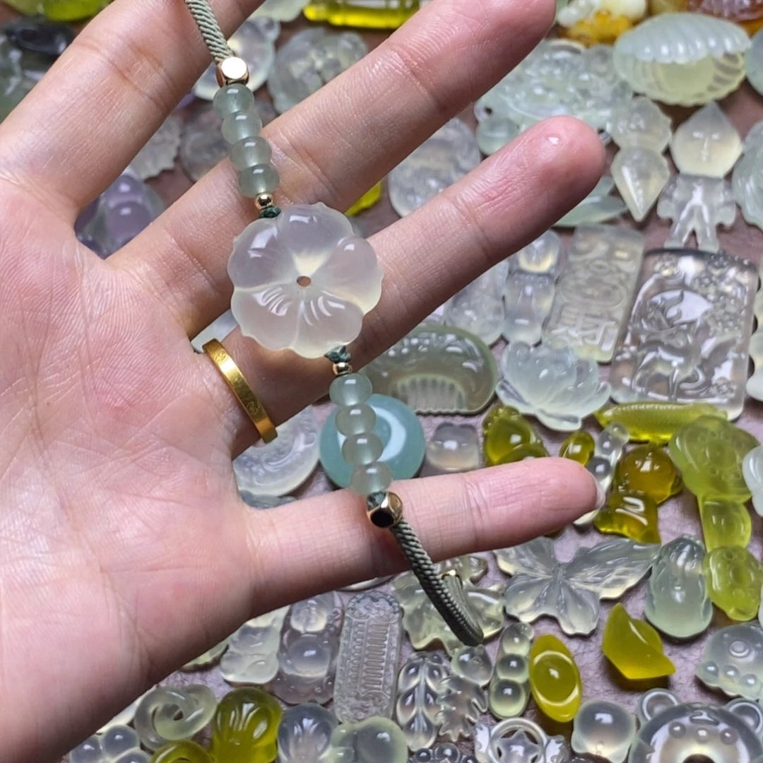 蛇纹石玉合金颈饰