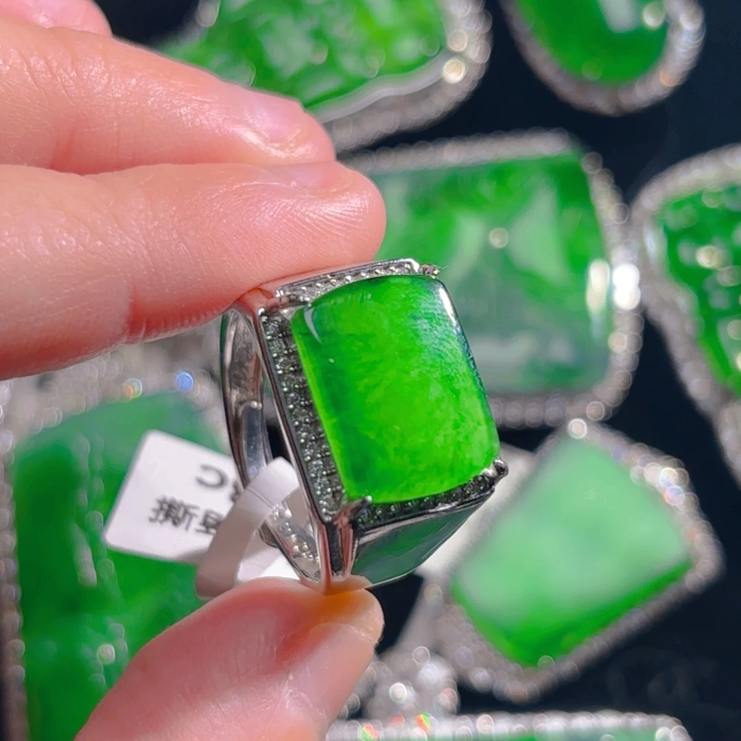 翡翠颈饰银S925镶嵌马鞍