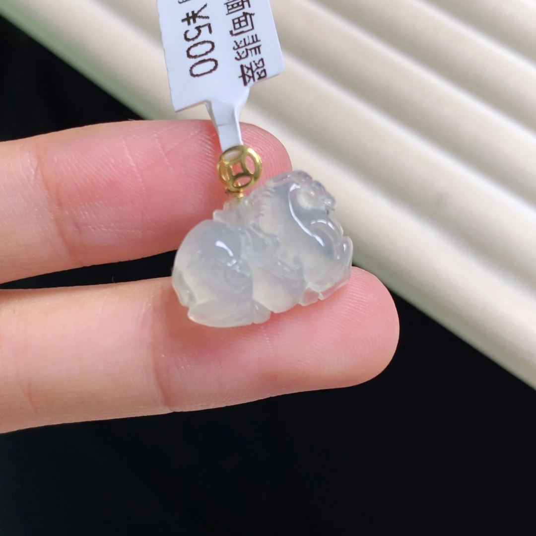 翡翠颈饰18K金镶嵌唐马