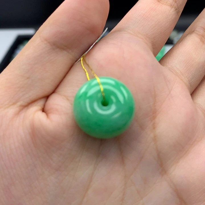 未镶嵌手镯翡翠翡翠