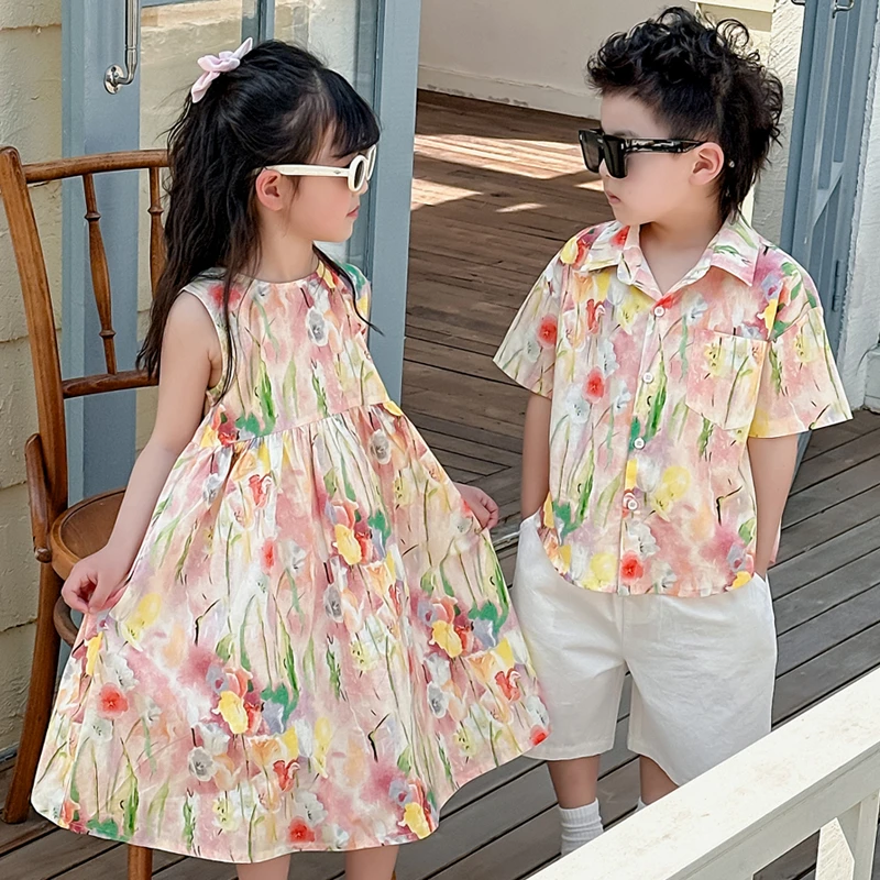 儿童夏季新款女童花朵连衣裙男童短袖衬衫短裤套装出游姐弟兄妹装
