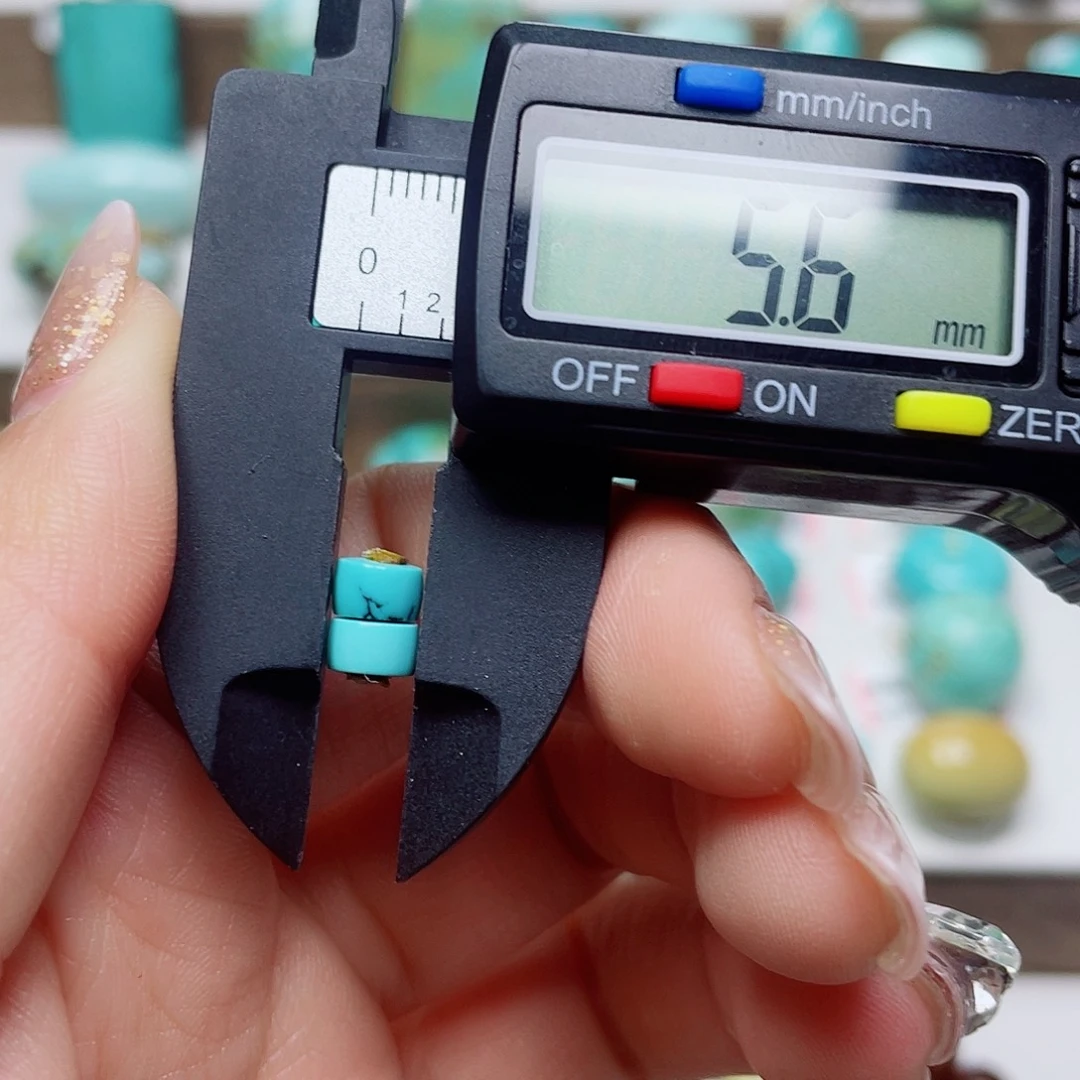 绿松石未镶嵌摆件