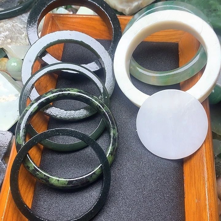 和田玉和田玉边角料未镶嵌唯****下