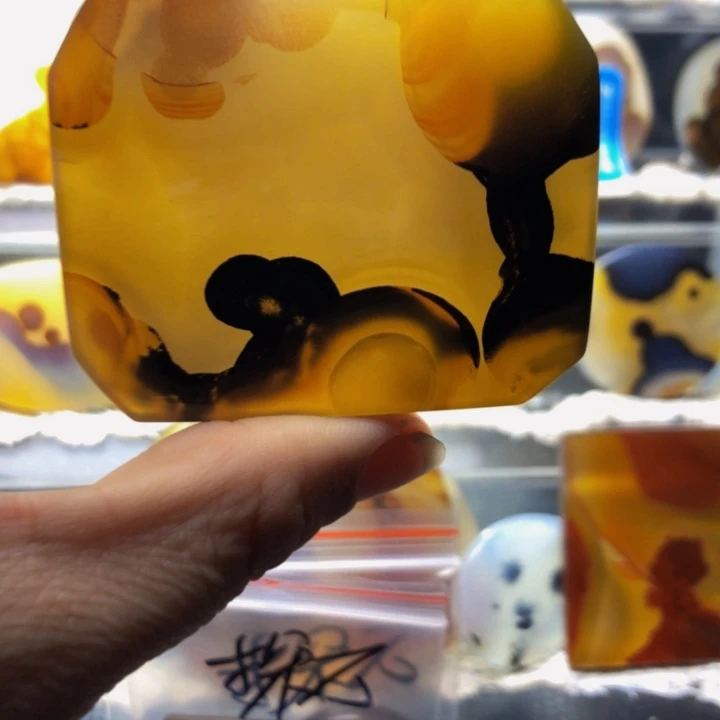 合金玛瑙/玉髓珠宝奇石82