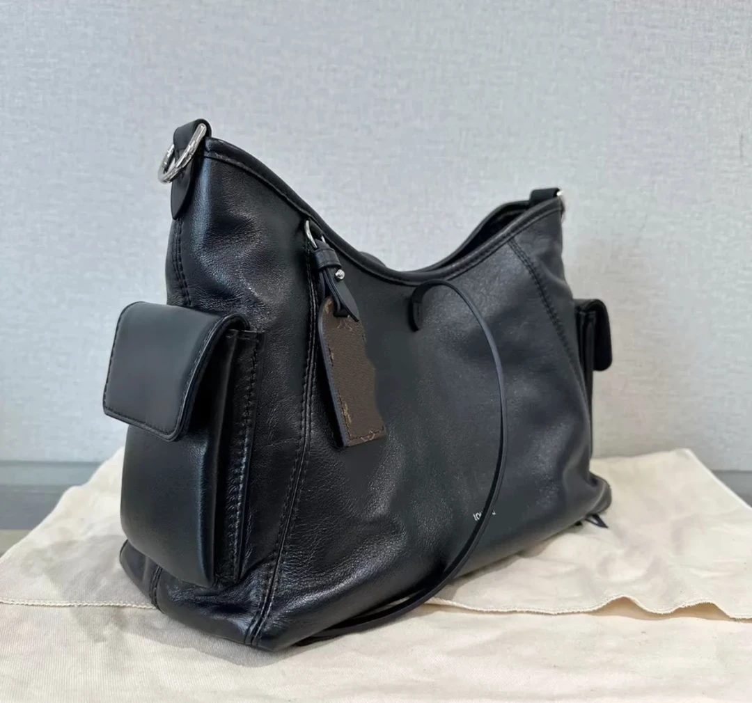 顺丰包邮《黑武士33cm、39cm》礼盒包装通勤风单肩包