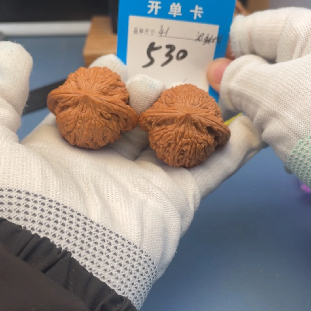 核桃文玩核桃泥鳅