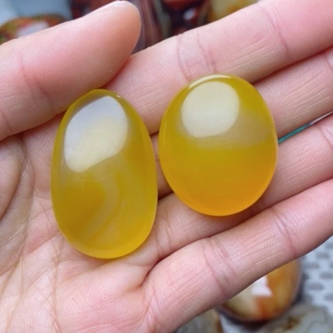 未镶嵌玛瑙/玉髓珠宝奇石秀**士打孔不退不换