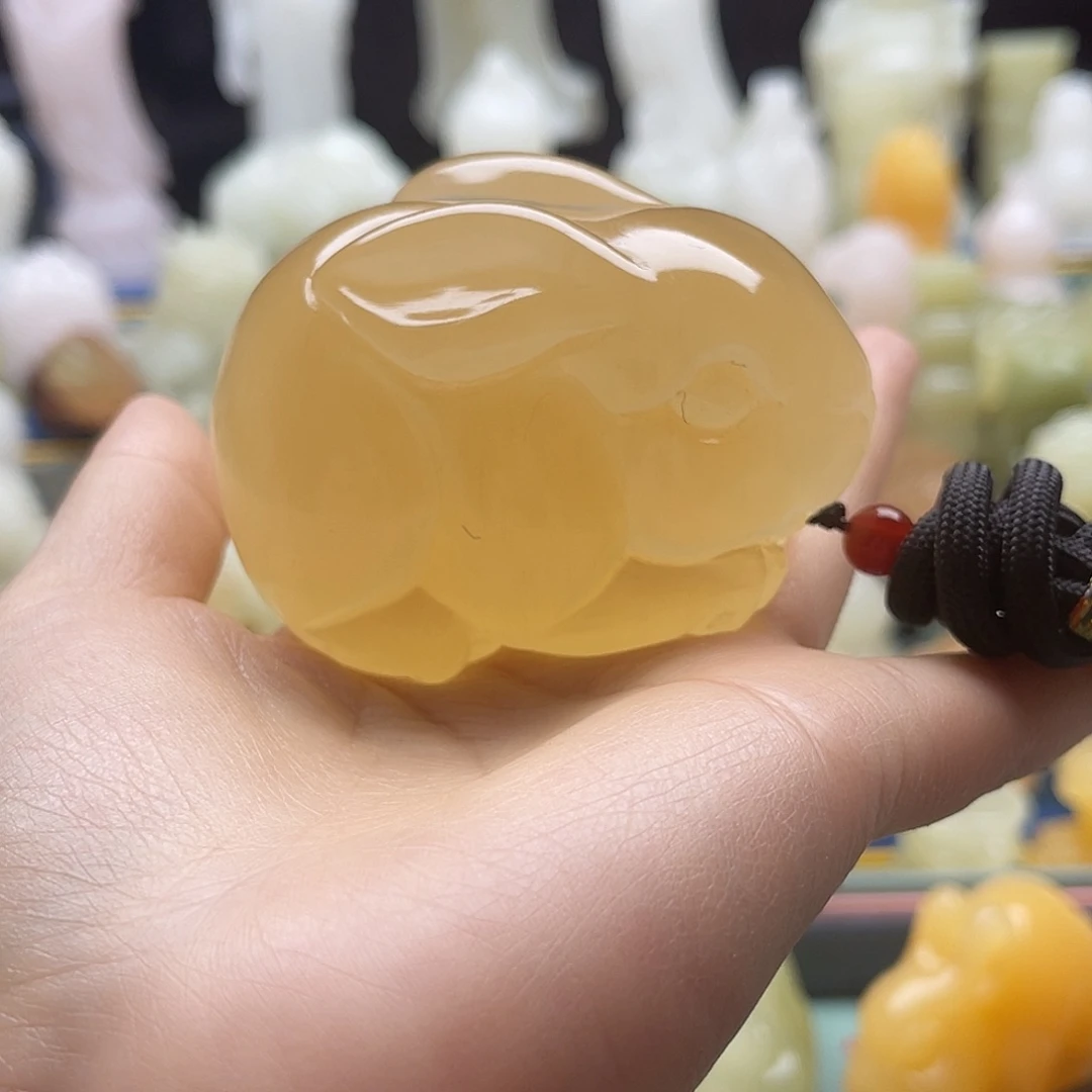 猫***坠玉天然桌面小摆件